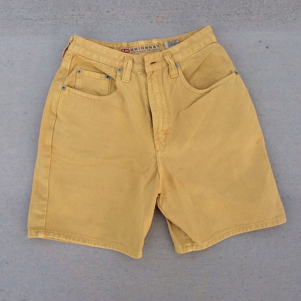 VINTAGE YELLOW SHORTS